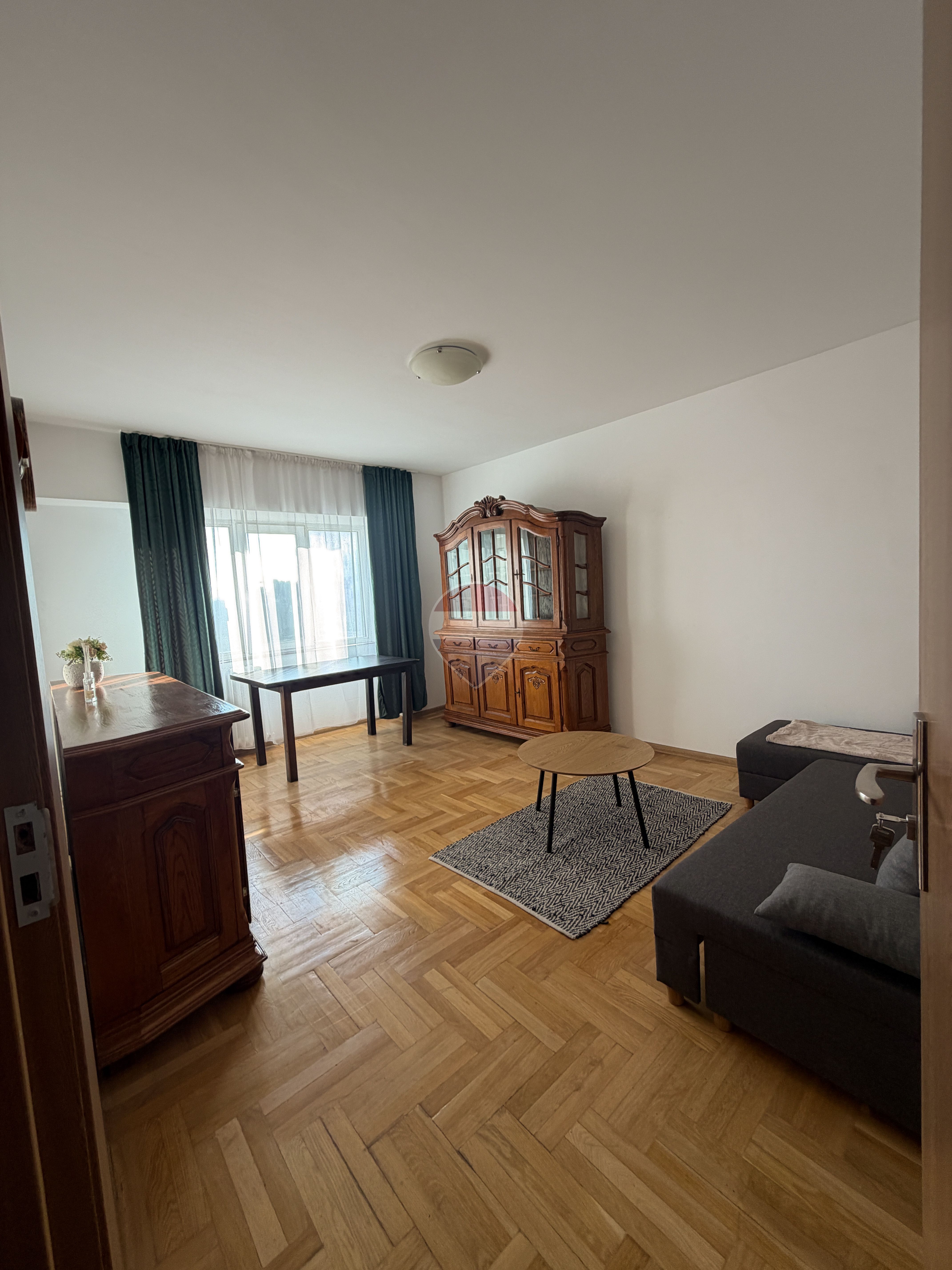 De Închiriat Apartament 2 camere Bulevardul Independenței | Etaj 4/9 — fotografia 1