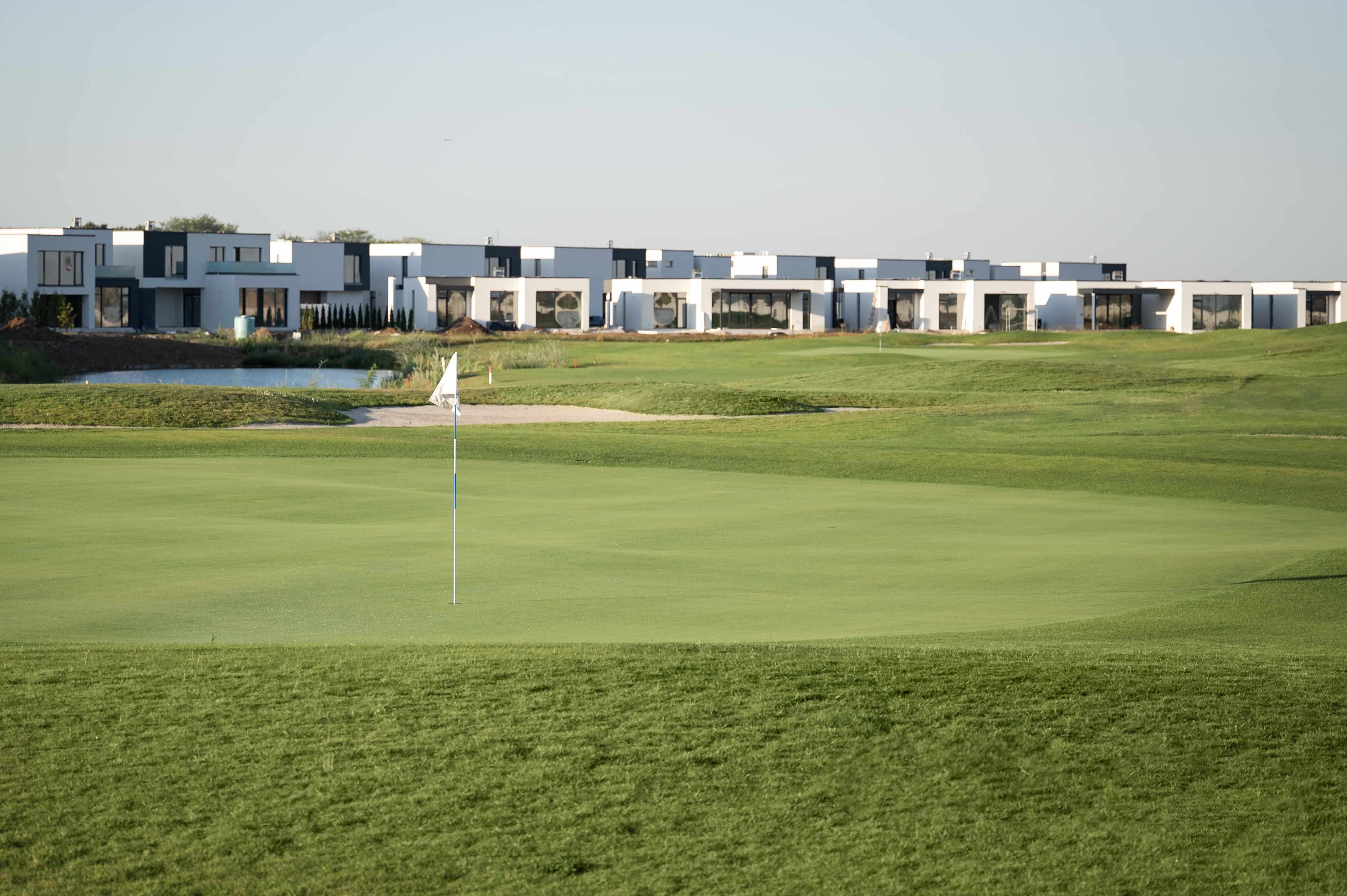 NATIONAL GOLF & COUNTRY CLUB